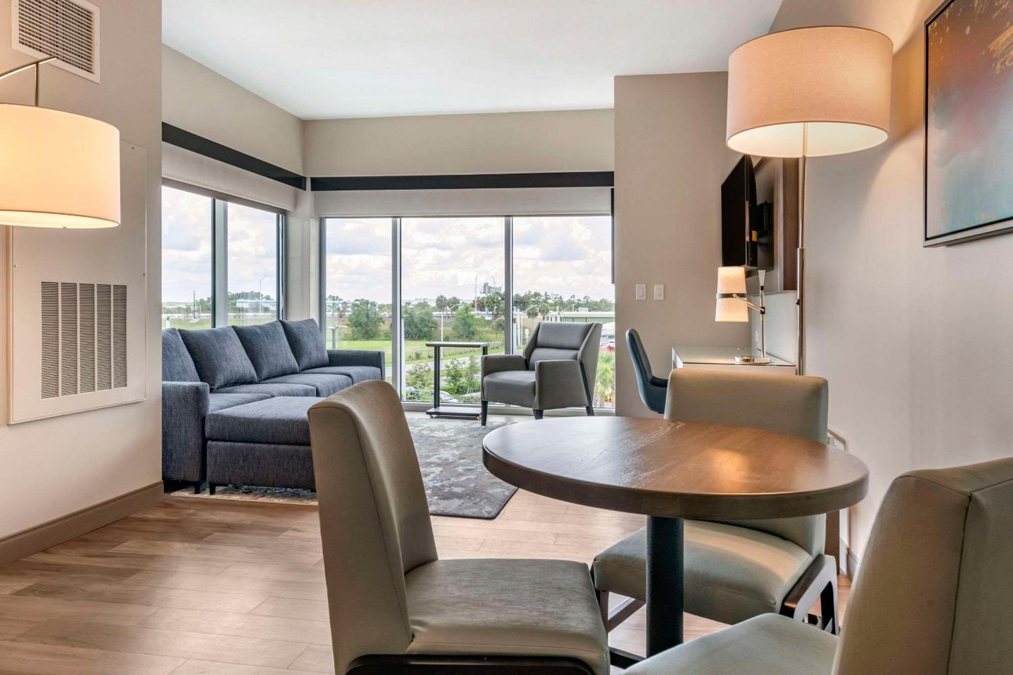 Cambria Hotel Orlando Airport Ngoại thất bức ảnh